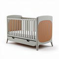 Kinderbett aus holz in grau und braun mit schublade 120 x 60 x 80 cm
